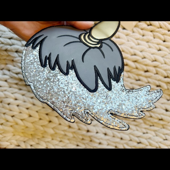 🔥SOLD🔥Disney beauty and the beast wristlet - Picture 5 of 7